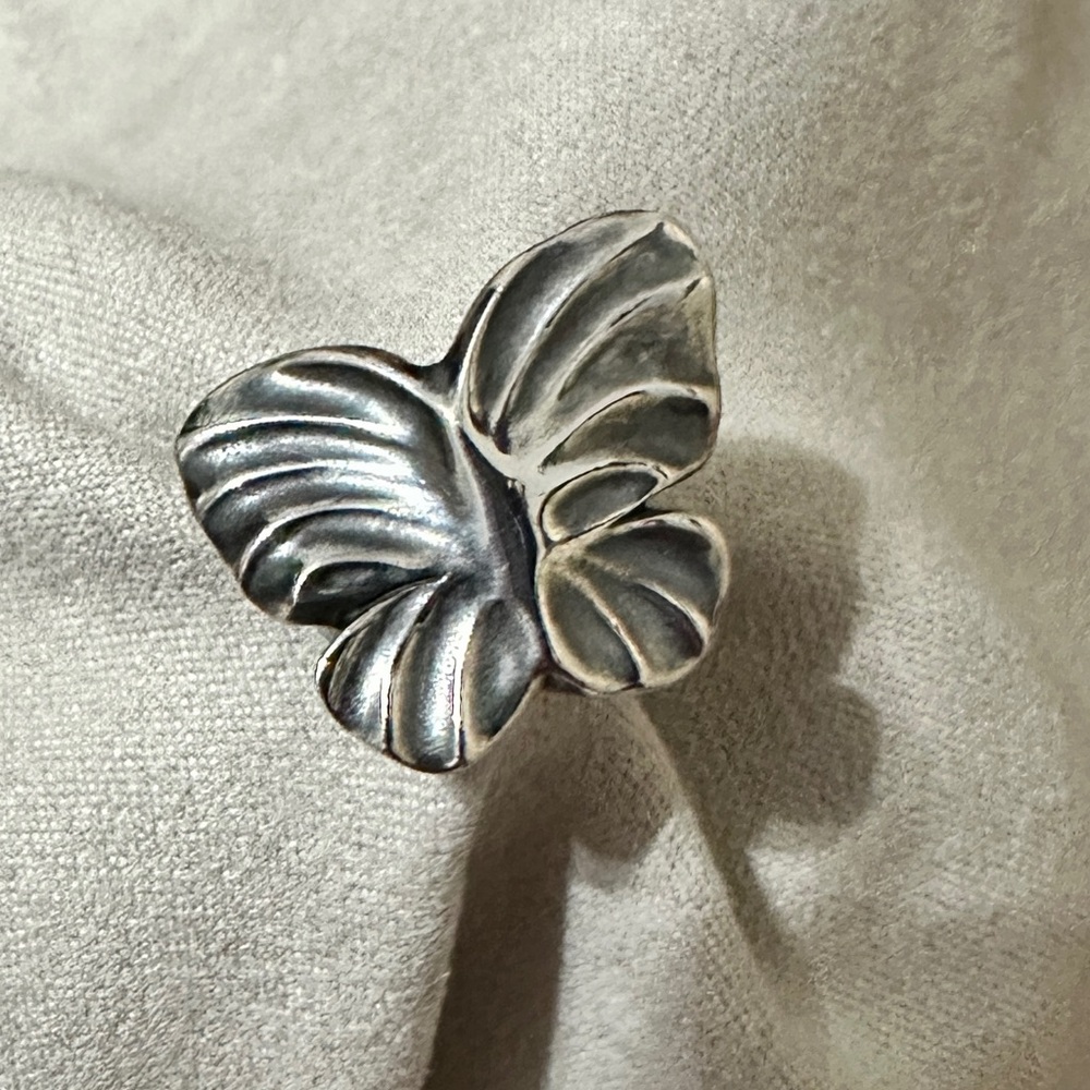 Retired James Avery Butterfly Ring Size 5 excellent condition.
